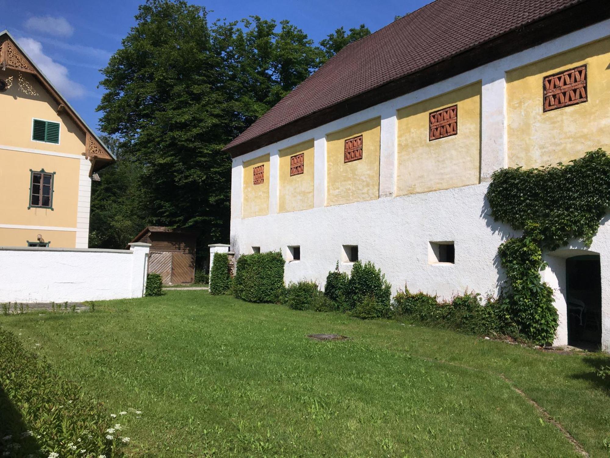 Skorianzhof Hotell Eberndorf Exteriör bild